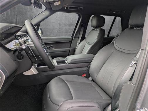 2025 Land Rover Range Rover P530 SE