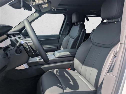 Fuji White 2026 Land Rover Range Rover P400 SE 7 Seat