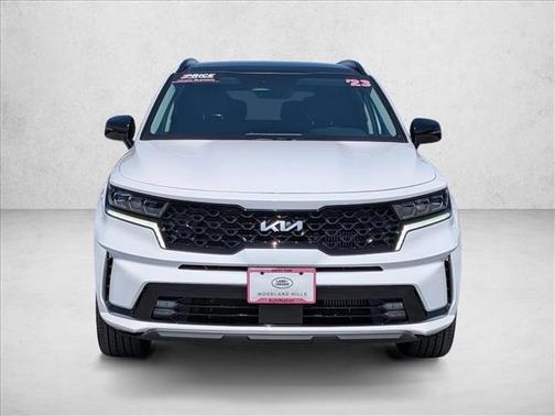 Glacial White Pearl 2023 Kia Sorento SX