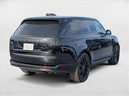 2025 Land Rover Range Rover P530 SE
