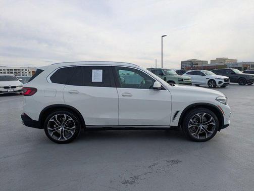 Alpine White 2022 BMW X5 sDrive40i