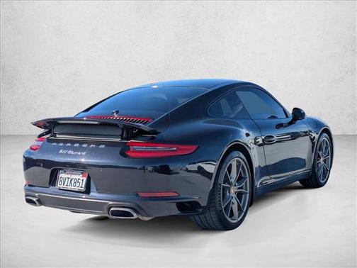 2019 Porsche 911 Carrera