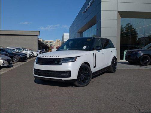 2025 Land Rover Range Rover P550e SE