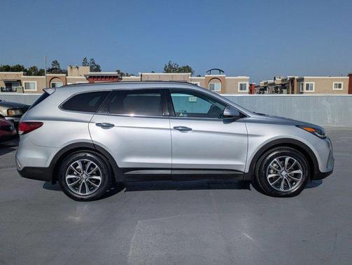 Circuit Silver 2017 Hyundai SANTA FE SE