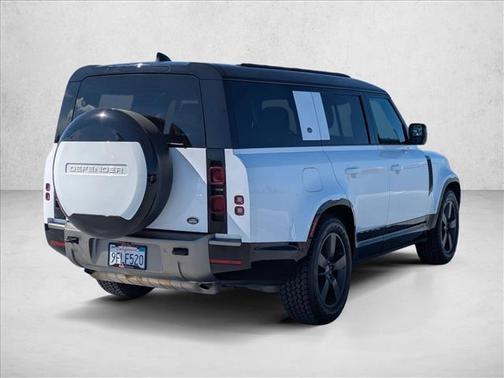 2023 Land Rover Defender 130 X-Dynamic SE