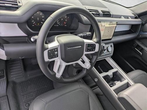 2025 Land Rover Defender 110 P400 S
