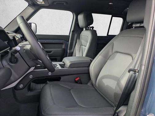 2025 Land Rover Defender 110 P400 S
