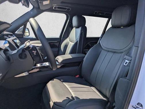 2025 Land Rover Range Rover P530 SE 7 Seat
