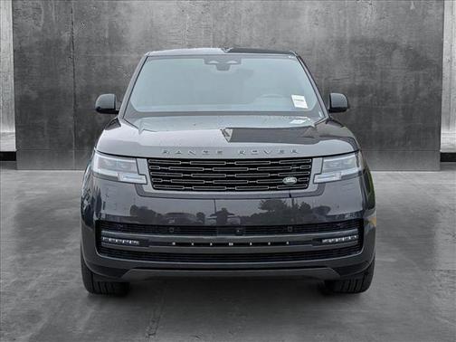 2025 Land Rover Range Rover P400 SE