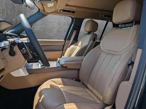 2025 Land Rover Range Rover P530 SE