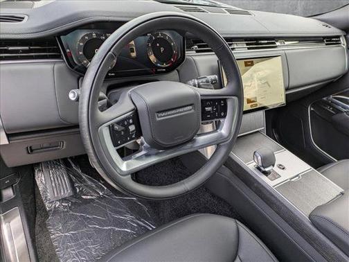 2025 Land Rover Range Rover P530 SE