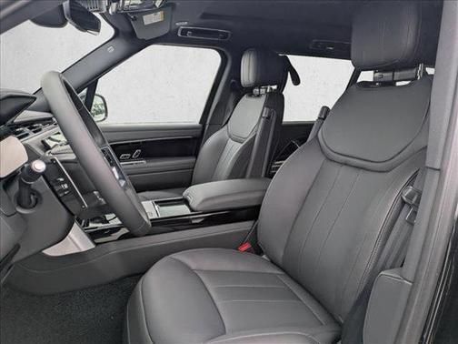 Santorini Black Metallic 2026 Land Rover Range Rover P400 SE 7 Seat