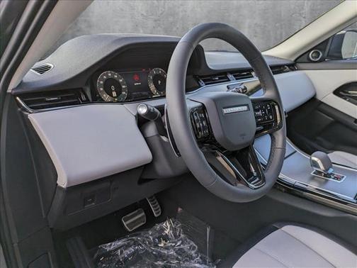 2024 Land Rover Range Rover Evoque Dynamic SE