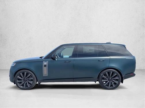 British Racing Green SV Bespoke Ultra Met Satin 2026 Land Rover Range Rover P615 SV