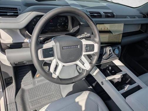 2026 Land Rover Defender P400 X-Dynamic SE