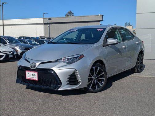 Classic Silver Metallic 2019 Toyota Corolla SE