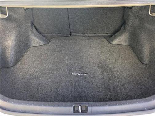 Classic Silver Metallic 2019 Toyota Corolla SE