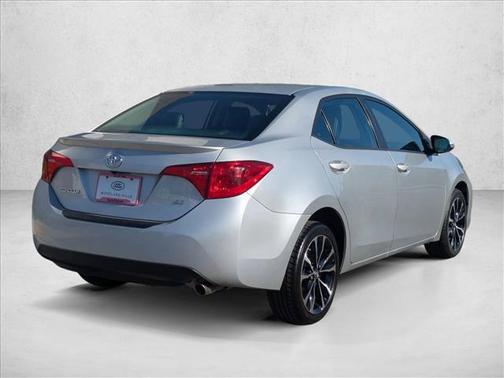 Classic Silver Metallic 2019 Toyota Corolla SE