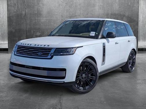 2025 Land Rover Range Rover P615 SV