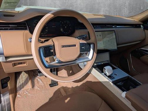 2025 Land Rover Range Rover P615 SV