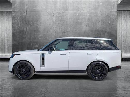 2025 Land Rover Range Rover P615 SV