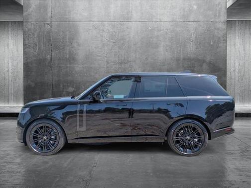 2025 Land Rover Range Rover P400 SE