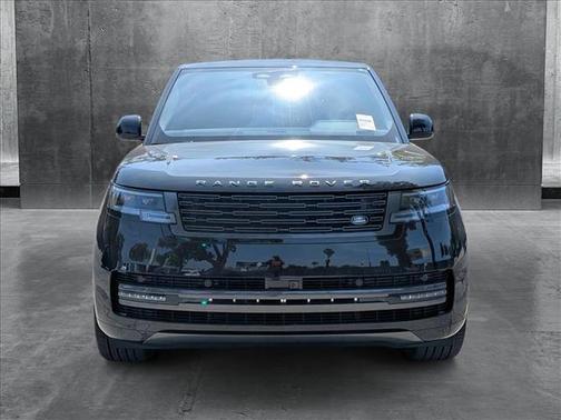 2025 Land Rover Range Rover P400 SE