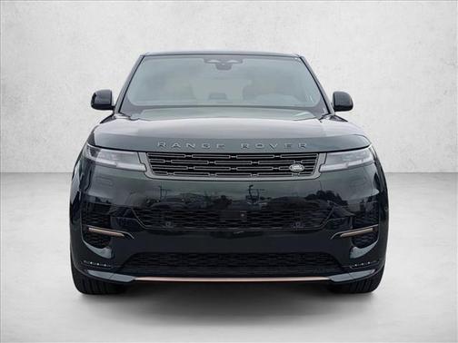 British Racing Green SV Bespoke Ultra Met Gloss 2026 Land Rover Range Rover Sport SE