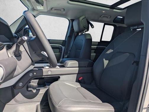 2026 Land Rover Defender P400 X-Dynamic SE
