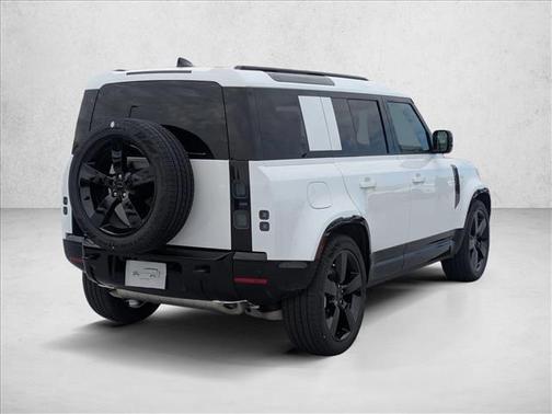 2026 Land Rover Defender P400 X-Dynamic SE