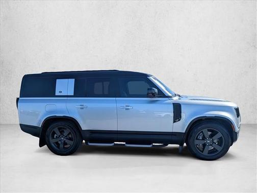 Hakuba Silver Metallic 2024 Land Rover Defender 130 P400 S