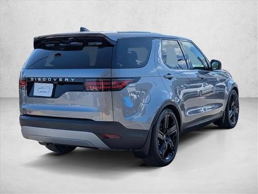 Eiger Grey Metallic 2026 Land Rover Discovery S