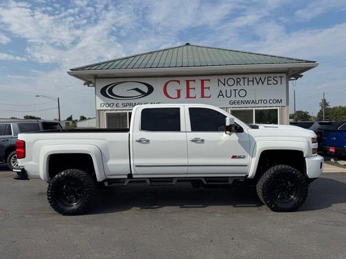 Summit White 2019 Chevrolet Silverado 2500 LTZ
