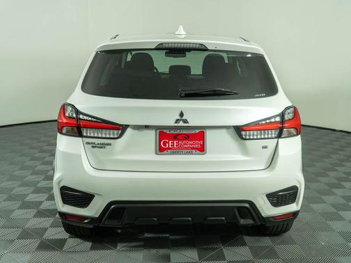 White 2021 Mitsubishi Outlander Sport 2.0 SE