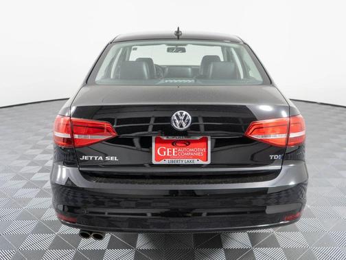 Black 2015 Volkswagen Jetta 2.0L TDI SEL