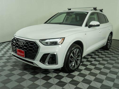 2024 Audi Q5 45 S line quattro Premium