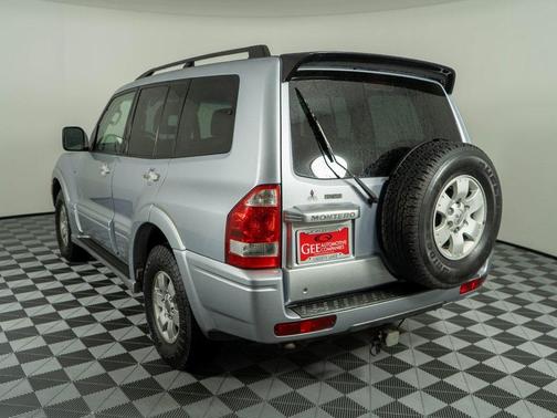 2004 Mitsubishi Montero Limited