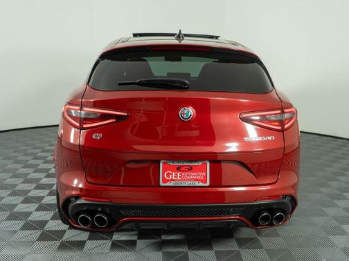 Rosso 2018 Alfa Romeo Stelvio Quadrifoglio