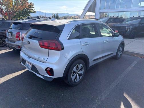 Silky Silver 2020 Kia Niro LX