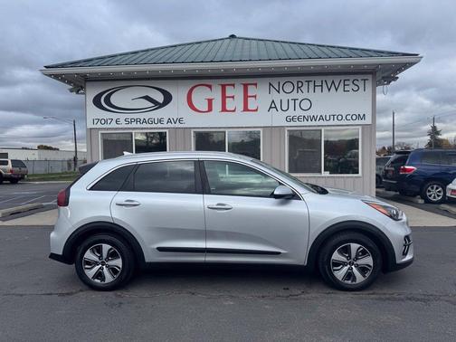 Silky Silver 2020 Kia Niro LX