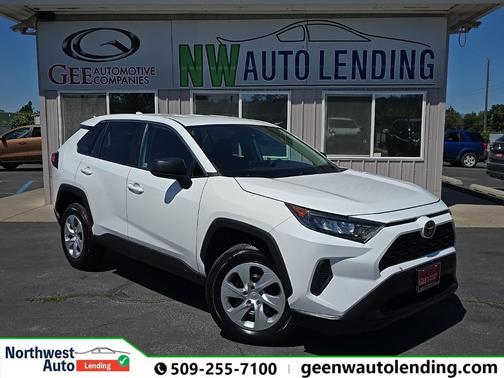 2022 Toyota RAV4 LE