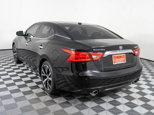 Black 2016 Nissan Maxima 3.5 Platinum