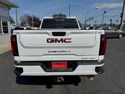 Summit White 2024 GMC Sierra 2500 Denali