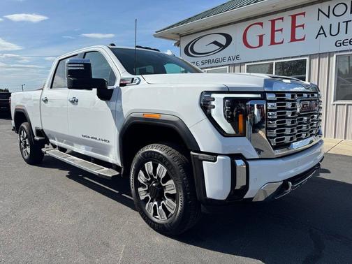 Summit White 2024 GMC Sierra 2500 Denali