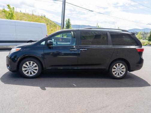 Attitude Black 2015 Toyota Sienna XLE