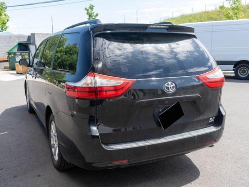 Attitude Black 2015 Toyota Sienna XLE