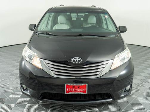 Attitude Black 2015 Toyota Sienna XLE