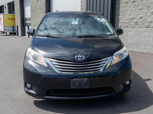 Attitude Black 2015 Toyota Sienna XLE