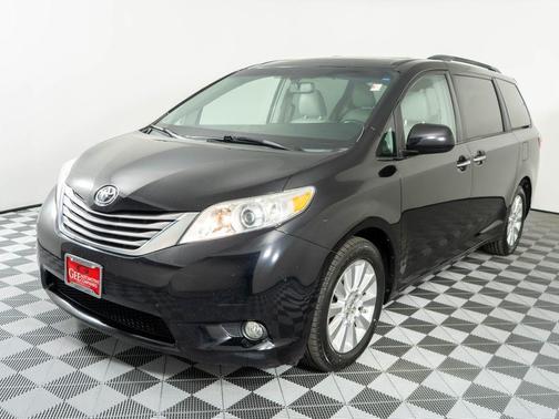 Attitude Black 2015 Toyota Sienna XLE