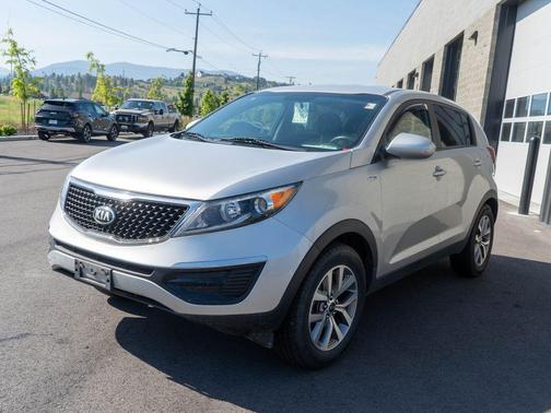 Bright Silver 2015 Kia Sportage LX